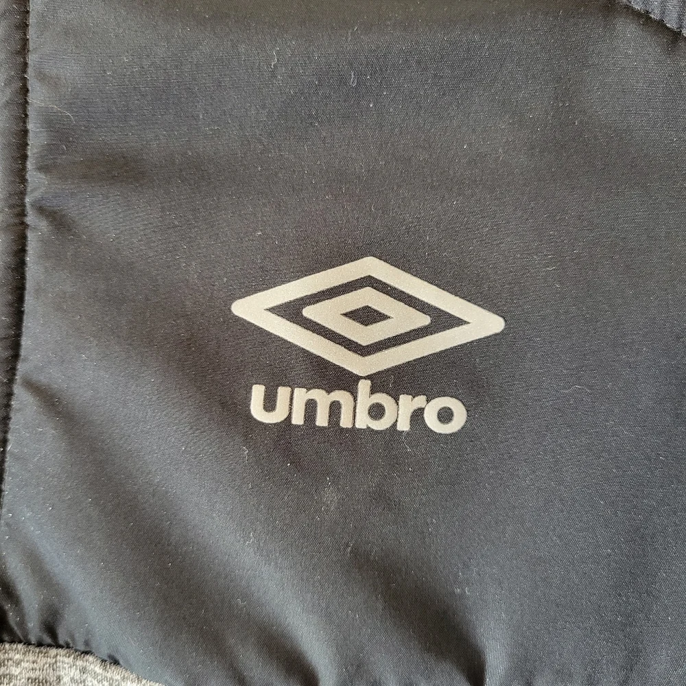 Umbro grey black